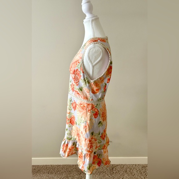 Alice + Olivia Floral V-Neck Ruffle Hem Mini Dress – Size 12 - Picture 3 of 5